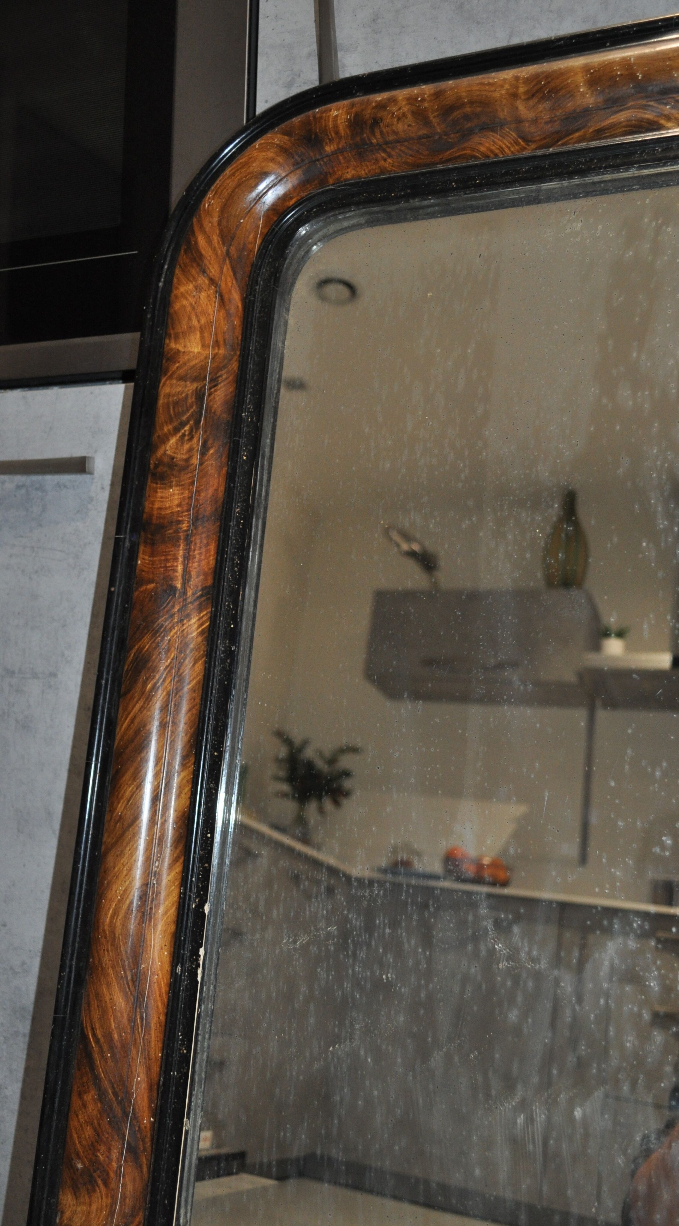 Large Louis-Philippe mirror 71x108cm