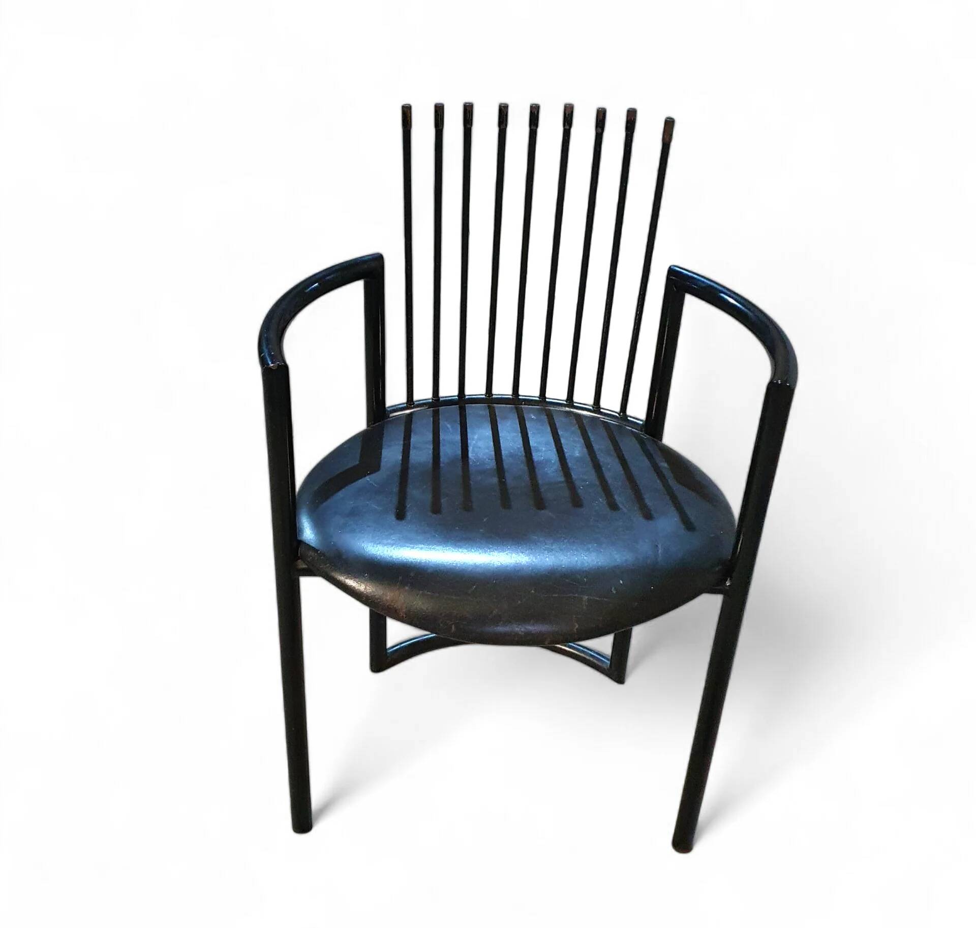 Fauteuil avant-gardiste en cuir et ressorts, Italie années 1980
