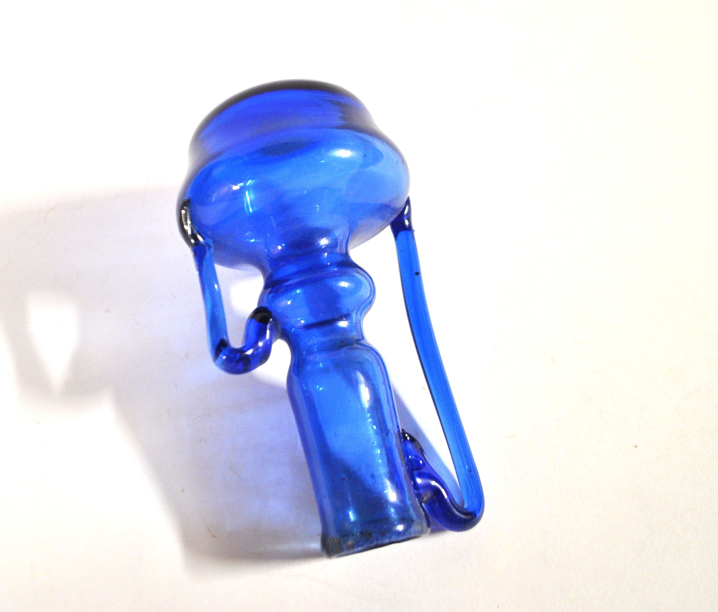 Miniature soliflore vase, antique blown glass in blue, craftsmanship from 1900.