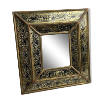 Eglomisé mirror with wooden parecloses