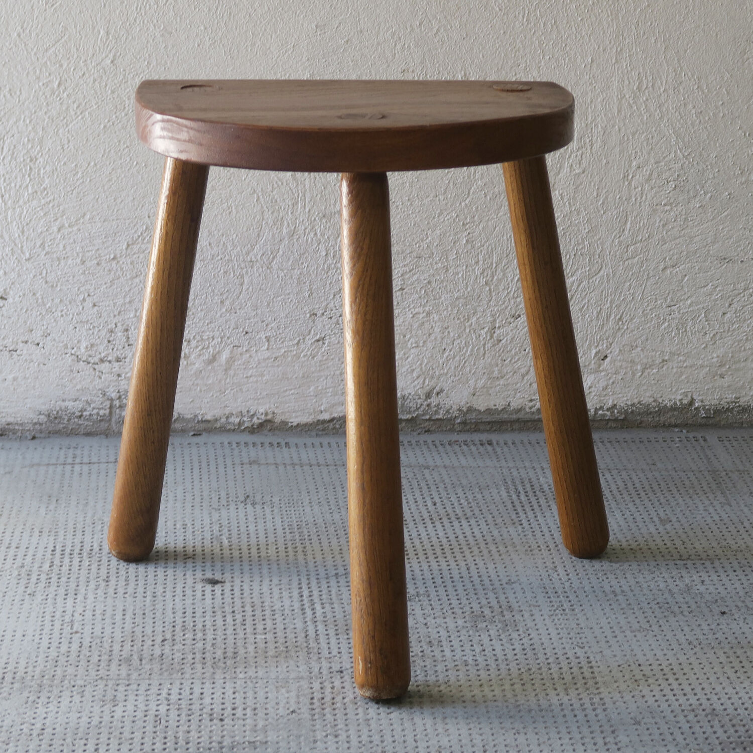 Tripod stool