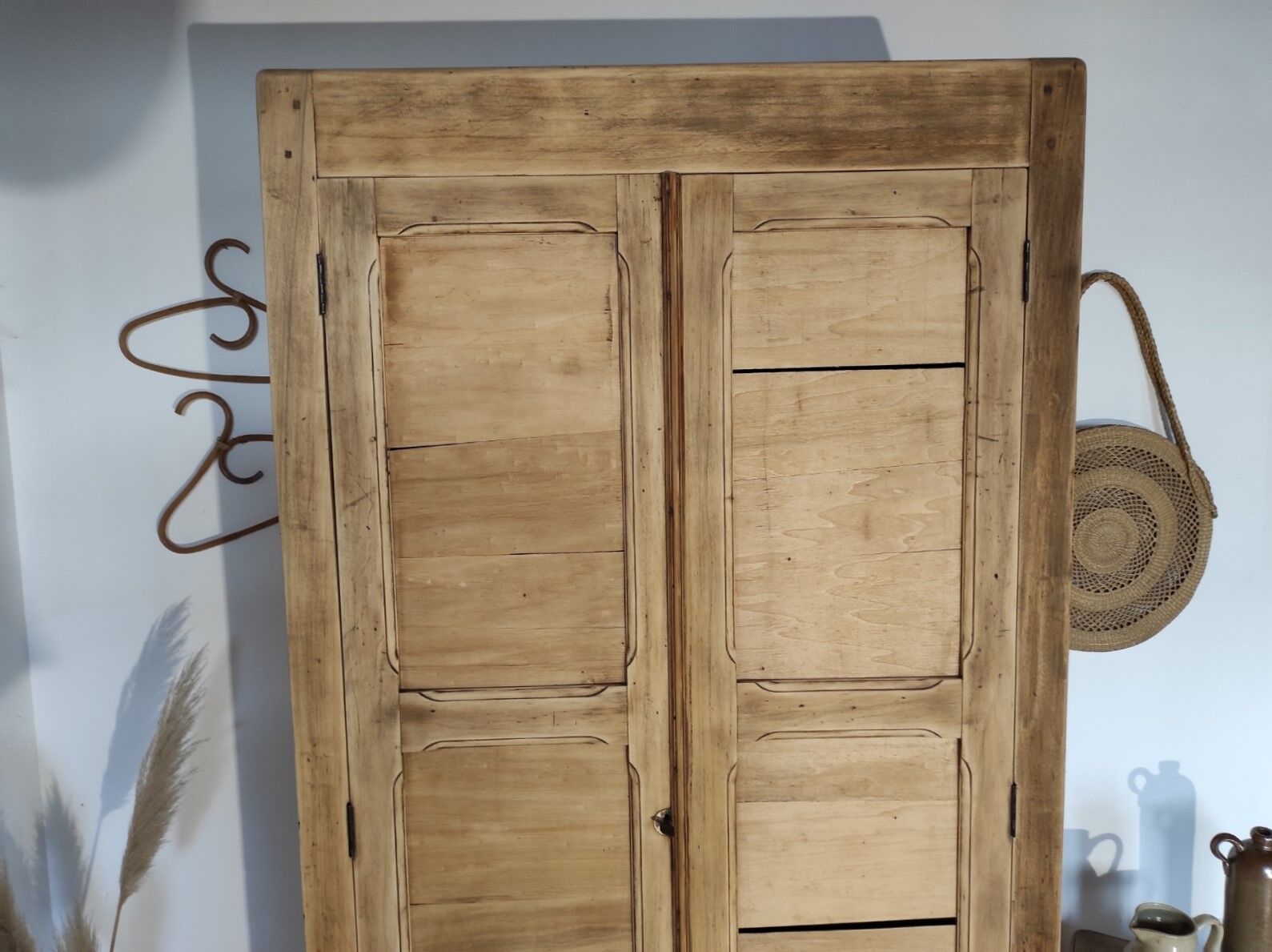 Armoire parisienne