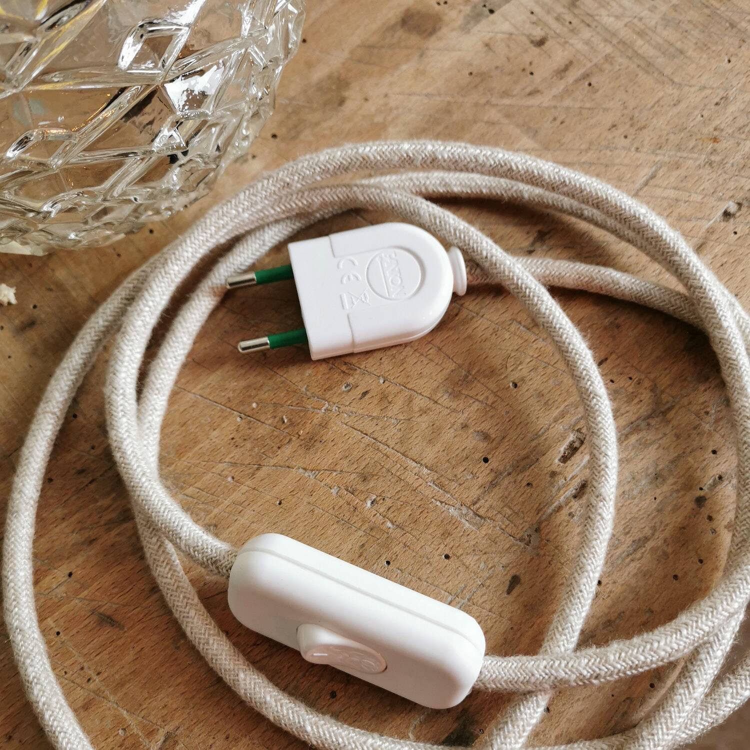 Duo of vintage portable lamps