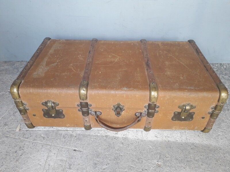 Travel malle / suitcase period 1940/50 drinks and brass