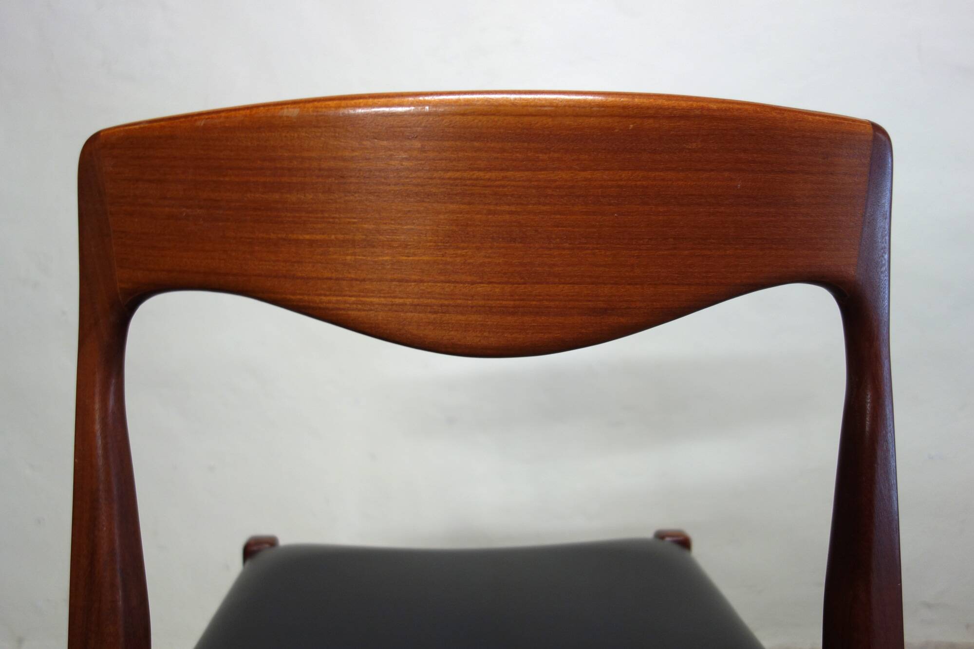 4 chaises scandinaves années 60
