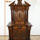 Petit Buffet Deux Corps en Noyer Massif, style Renaissance – Milieu XIXe