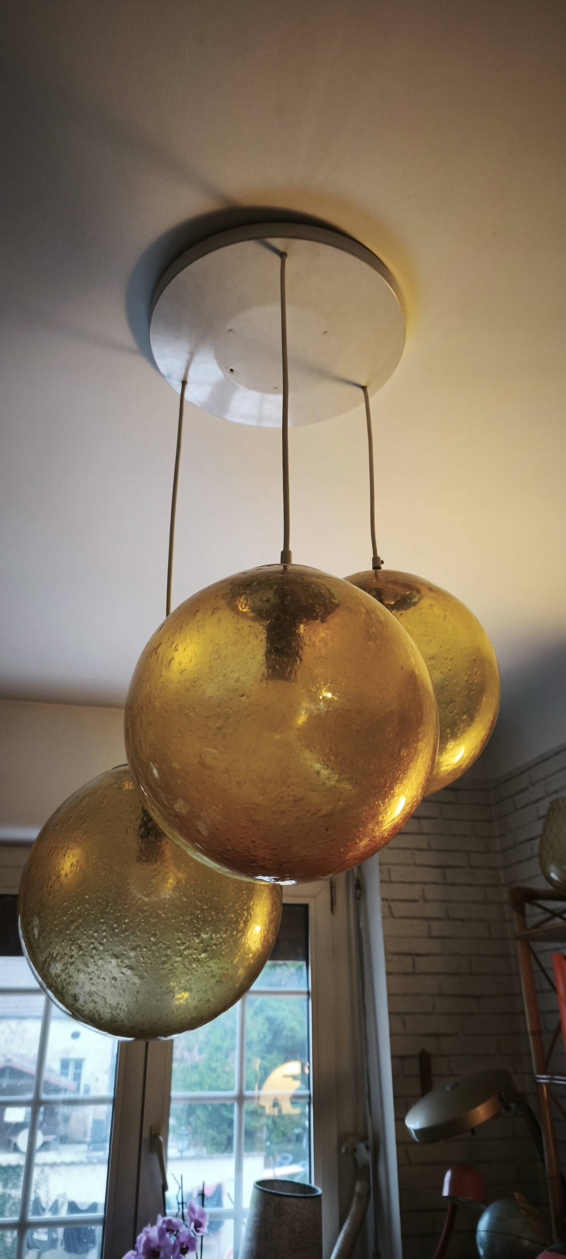 Amber glass ball suspension light Parscot