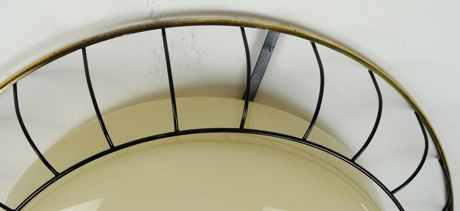 1930s to 50s glass ceiling lamp plafoniere with metal wire and brass frame