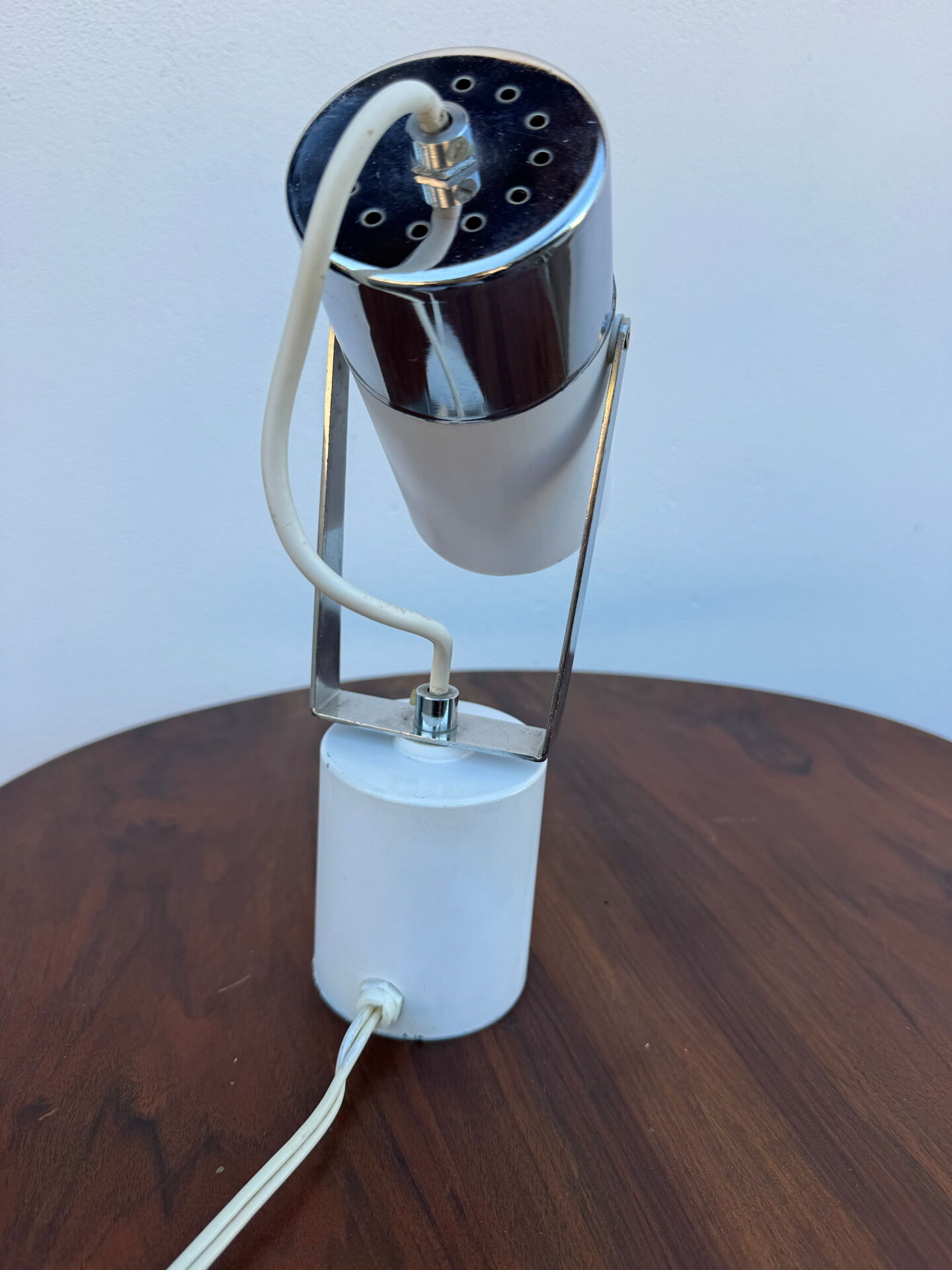 Small Space Age lamp from the 70s.
