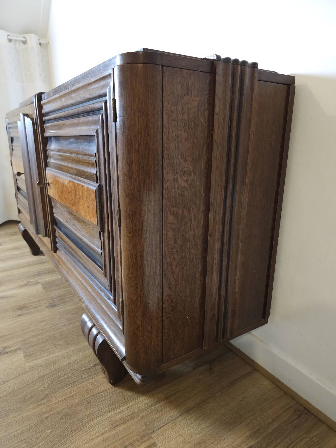 Enfilade Art-Déco en chêne et loupe d'orme