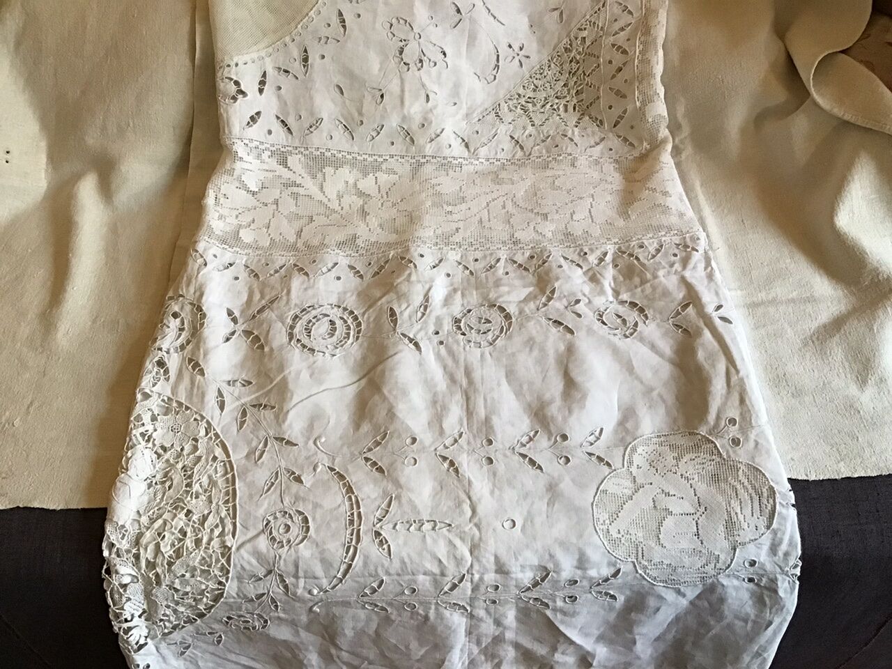 Large ceremonial tablecloth 280x280