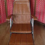Vintage leather lounge chair