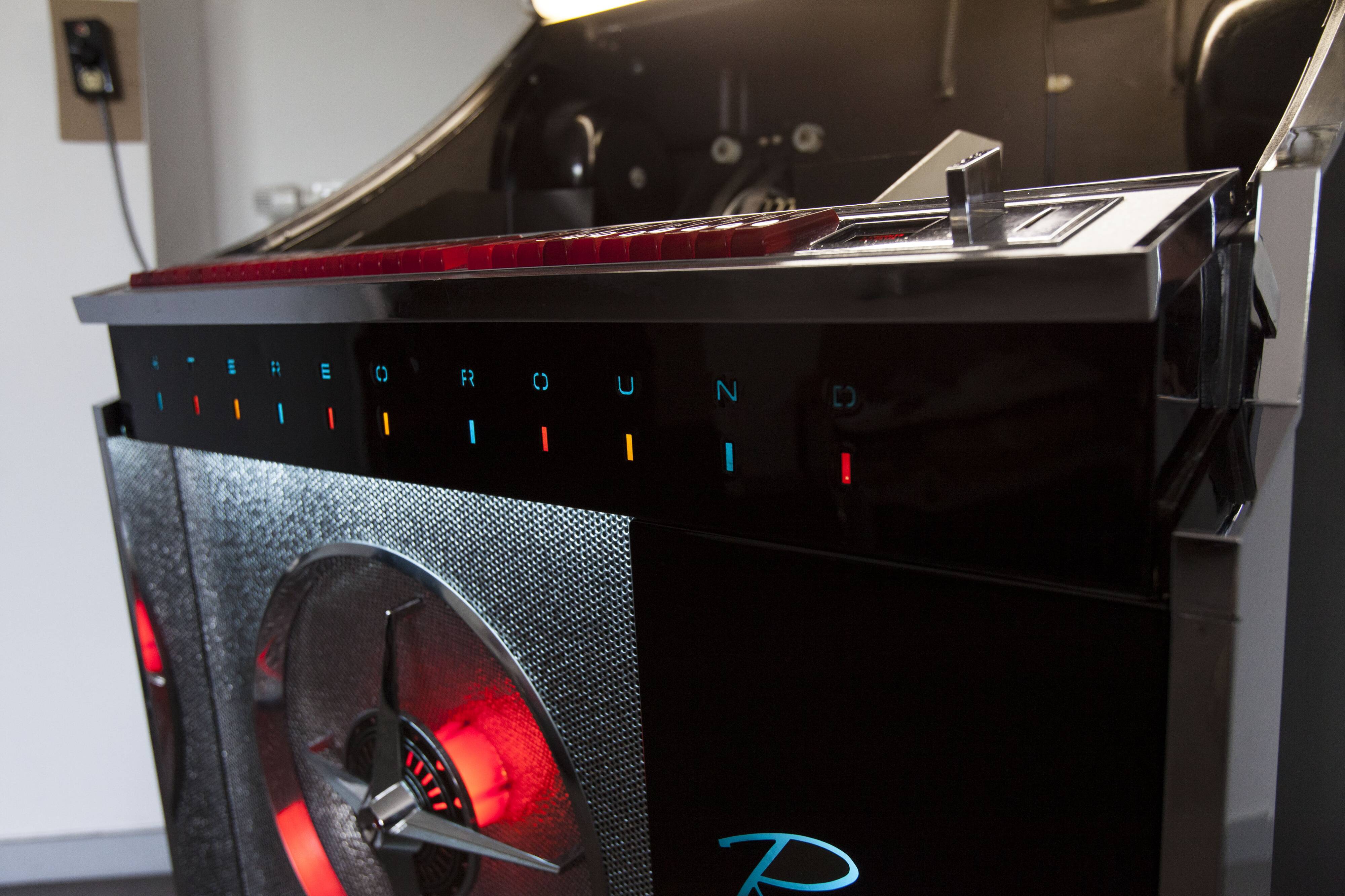 Jukebox Rowe friend from 1963 model "Jal" capa 100 vinyls pop, rock, metal compilation from 1950 to 1990