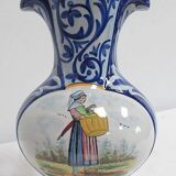 Paire de vases en faïence de quimper - fin xixe