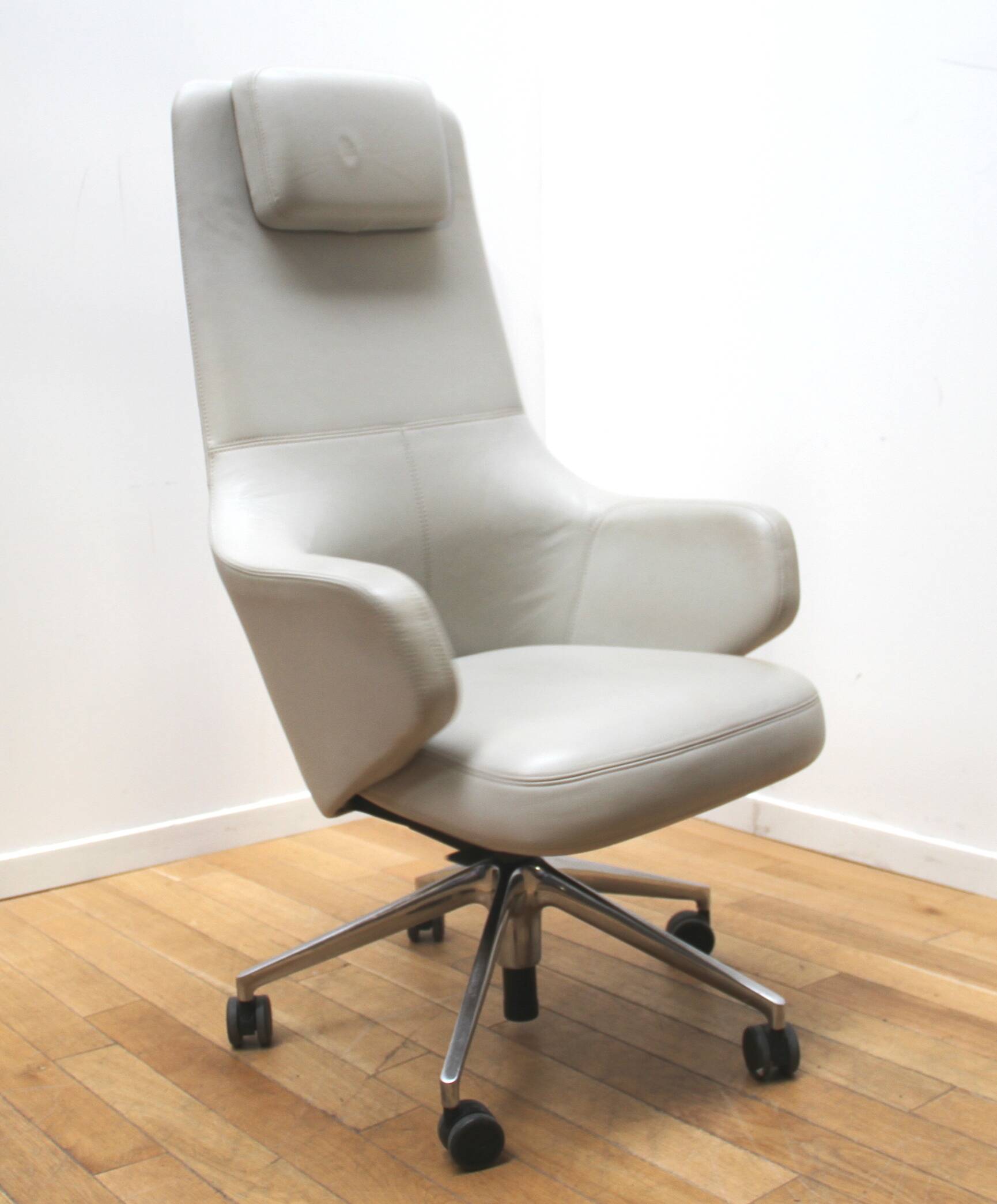 Highback office chair, Vitra