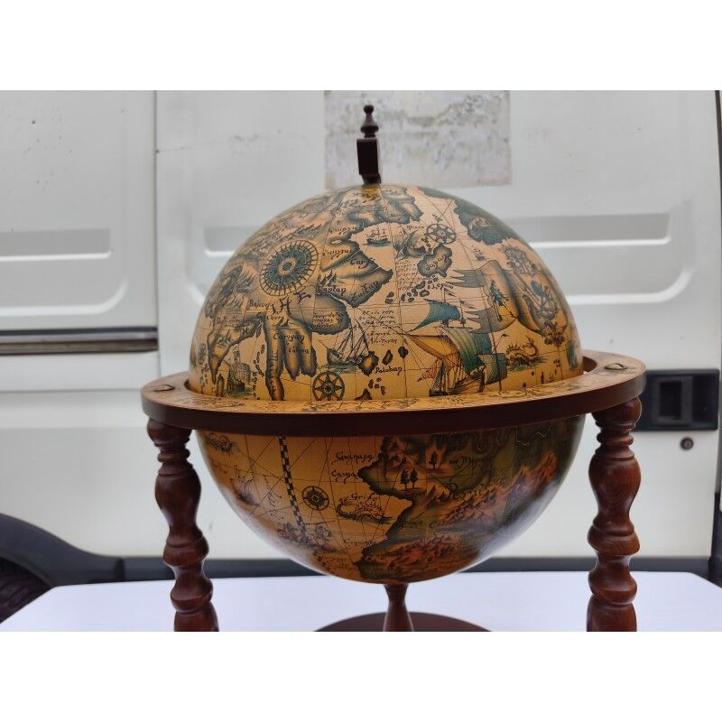 Bar globe terrestre vintage mappemonde en bois avec roulettes
