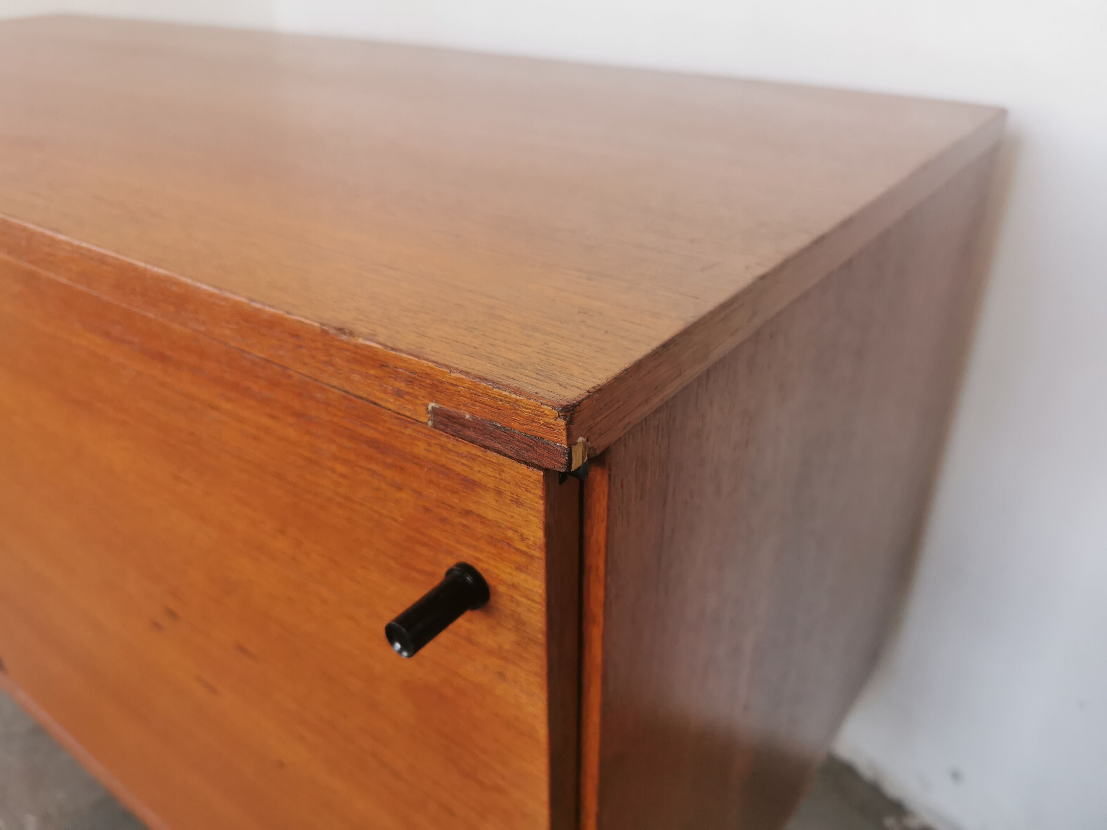 Buffet portes coulissantes en teck de Gunther Renkel pour Rego