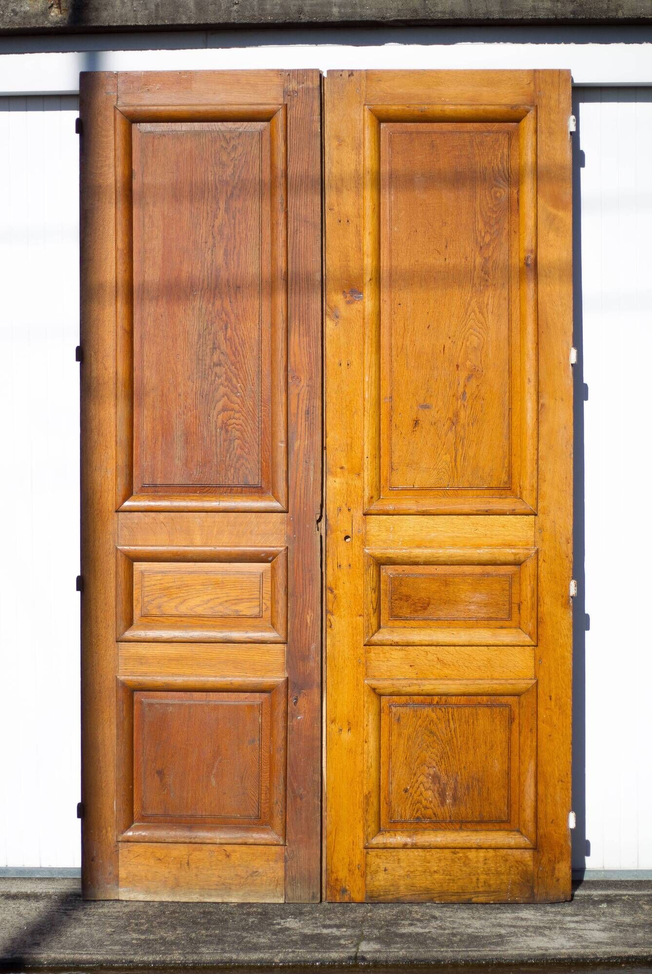 Double old door, old wooden door, large vintage door