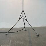 Vintage Italian Sintesi Terra folding floor lamp with tripod by Ernesto Gismondi for Artemide, 1970s.