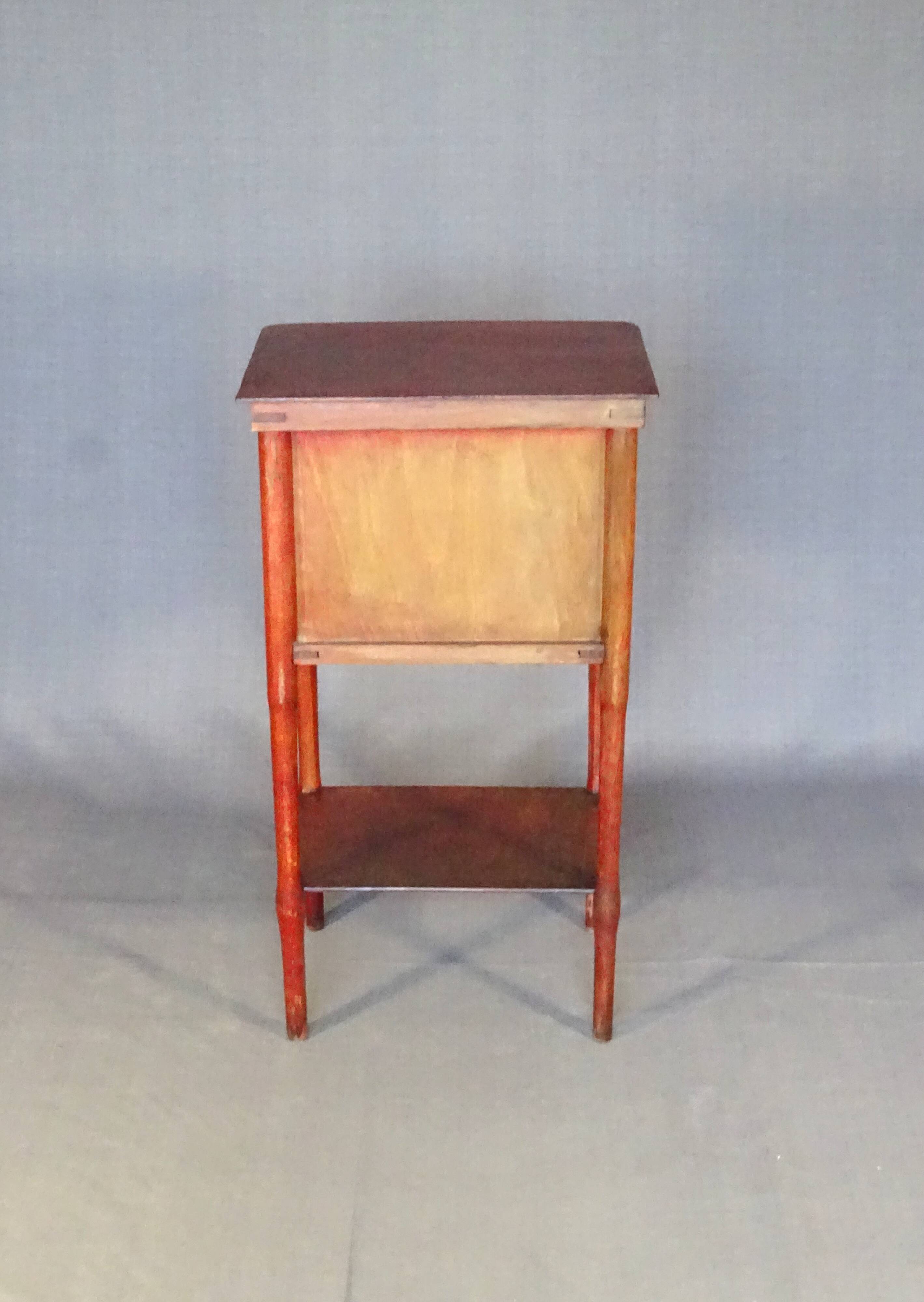 Nightstand, Fischel 1910 original condition, no Thonet.