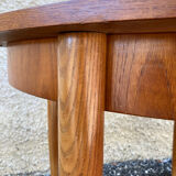 Scandinavian extendable round table