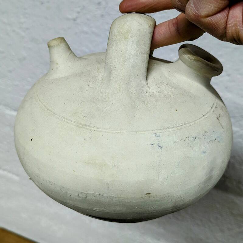 Terracotta gargoulette