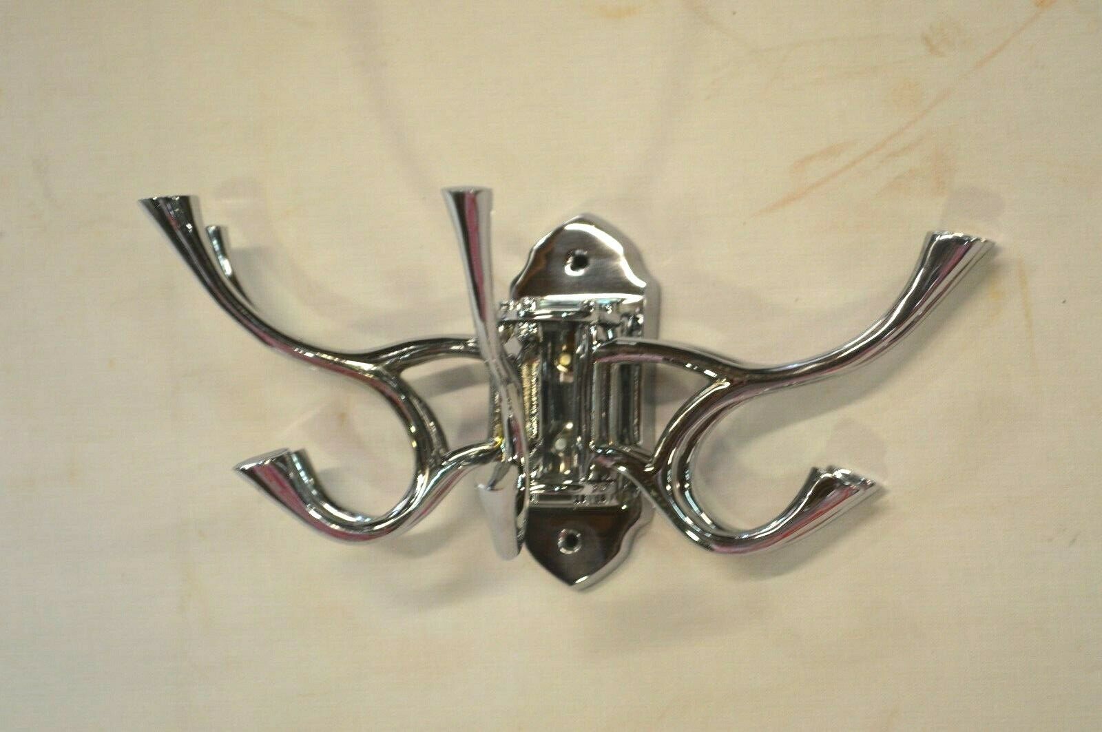 Porte manteau circulaire en métal chromé