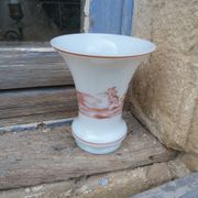 Vase en opaline motifs en grisaille rouge Chasse au Sanglier