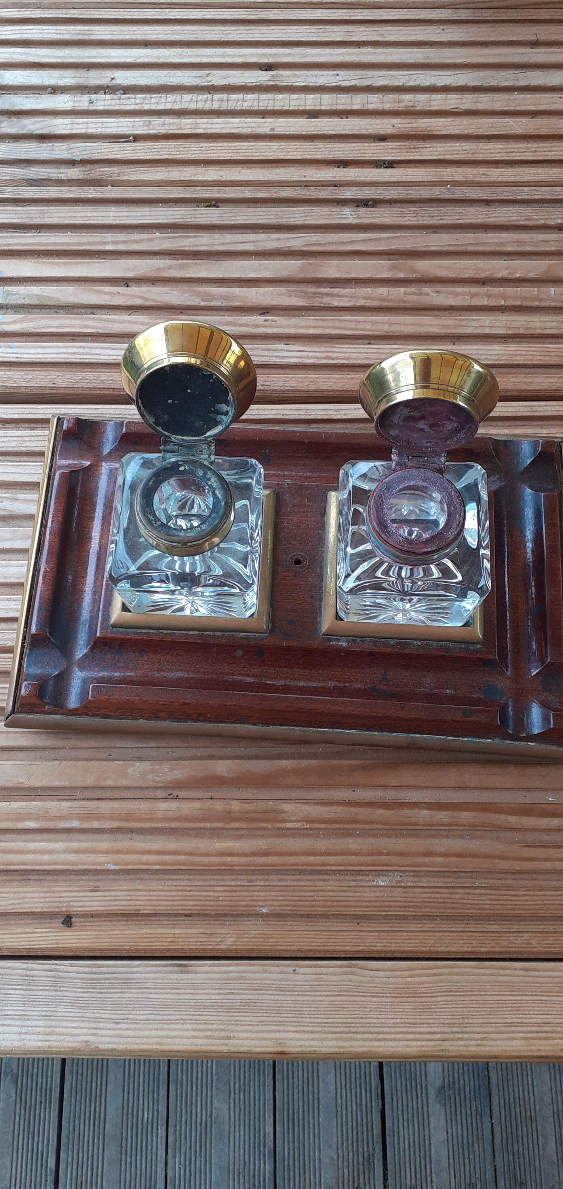 Art Deco inkwell in baccarat crystal, brass and rosewood