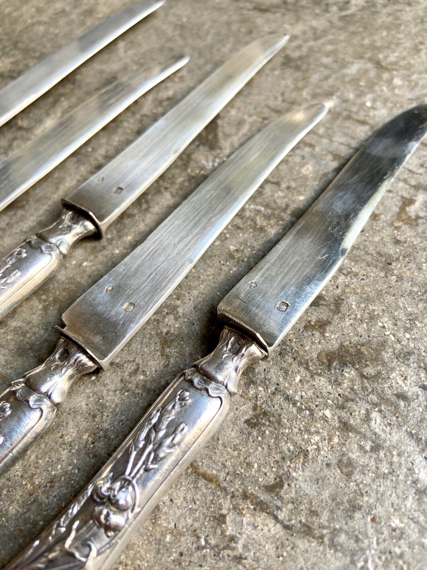5 TG silver monogrammed dessert knives by Félix Malique, late nineteenth century