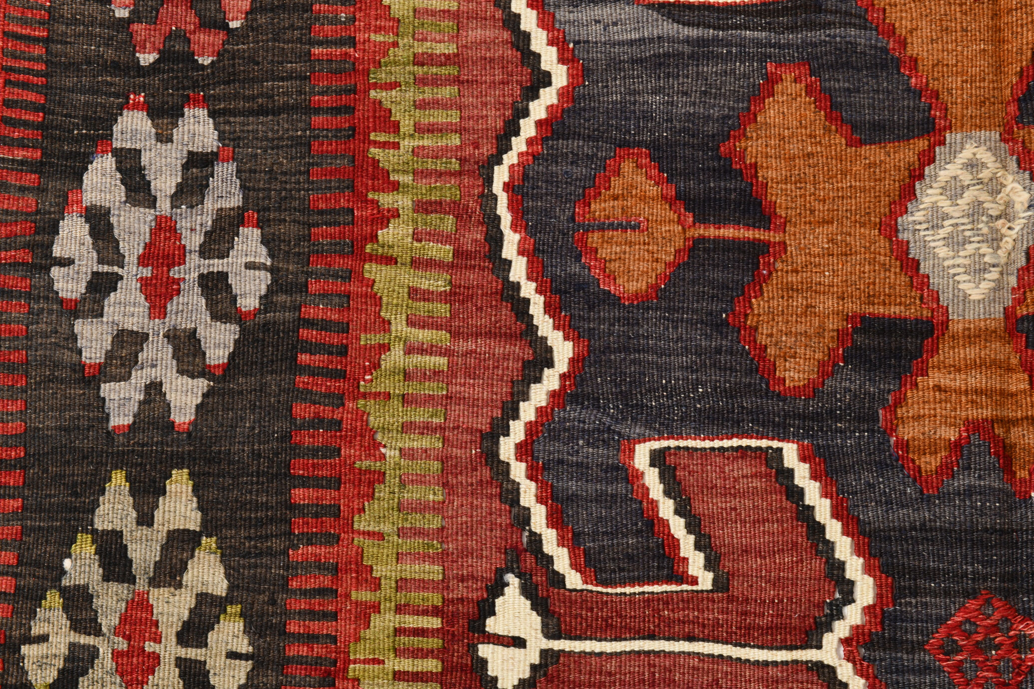 Antique kilim rug 195x133cm