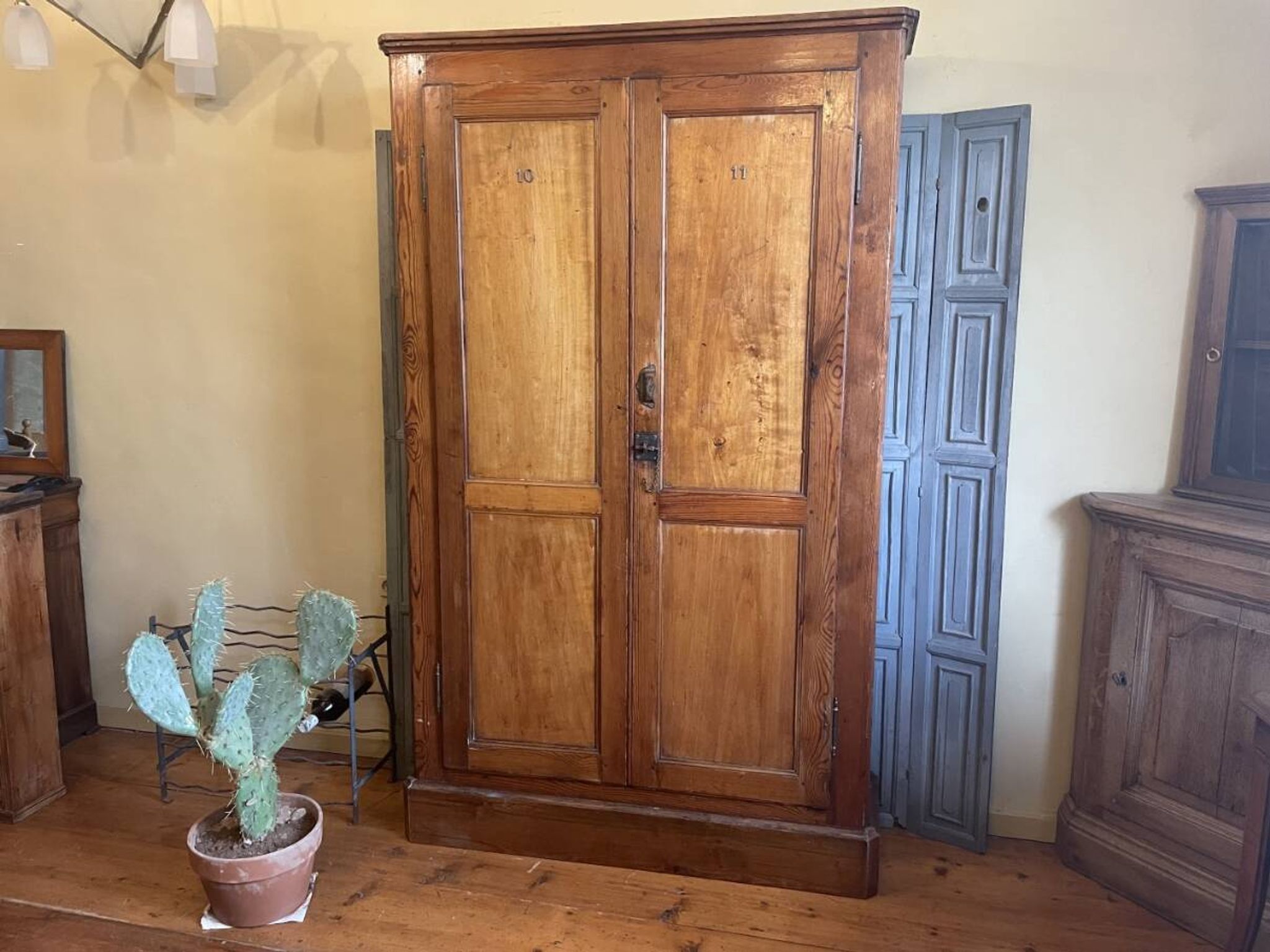 Wardrobe, kitchen cupboard, dresser, shelf.