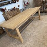 Large farmhouse table with 2 extensions and 2 drawers
