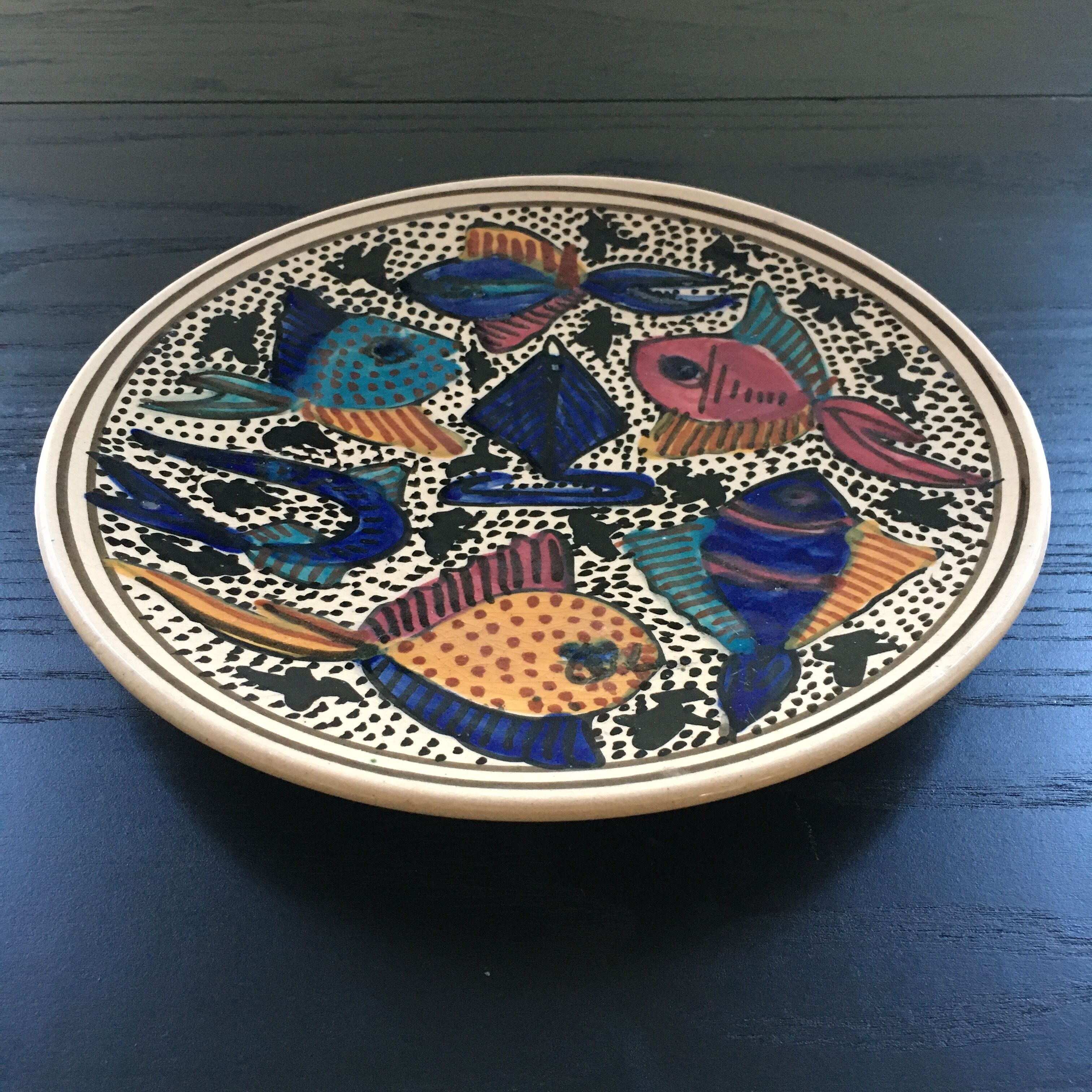 Fish decorating plate