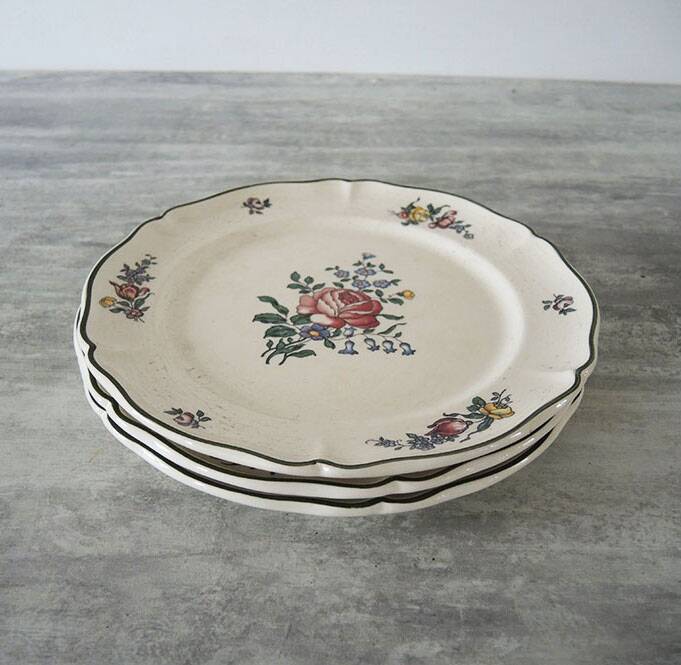 3 Old Villeroy & Boch Earthenware Dessert Plates - 1562 - Peony
