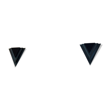 Appliques triangulaires hollandais modernes de mur de verre et d’acier