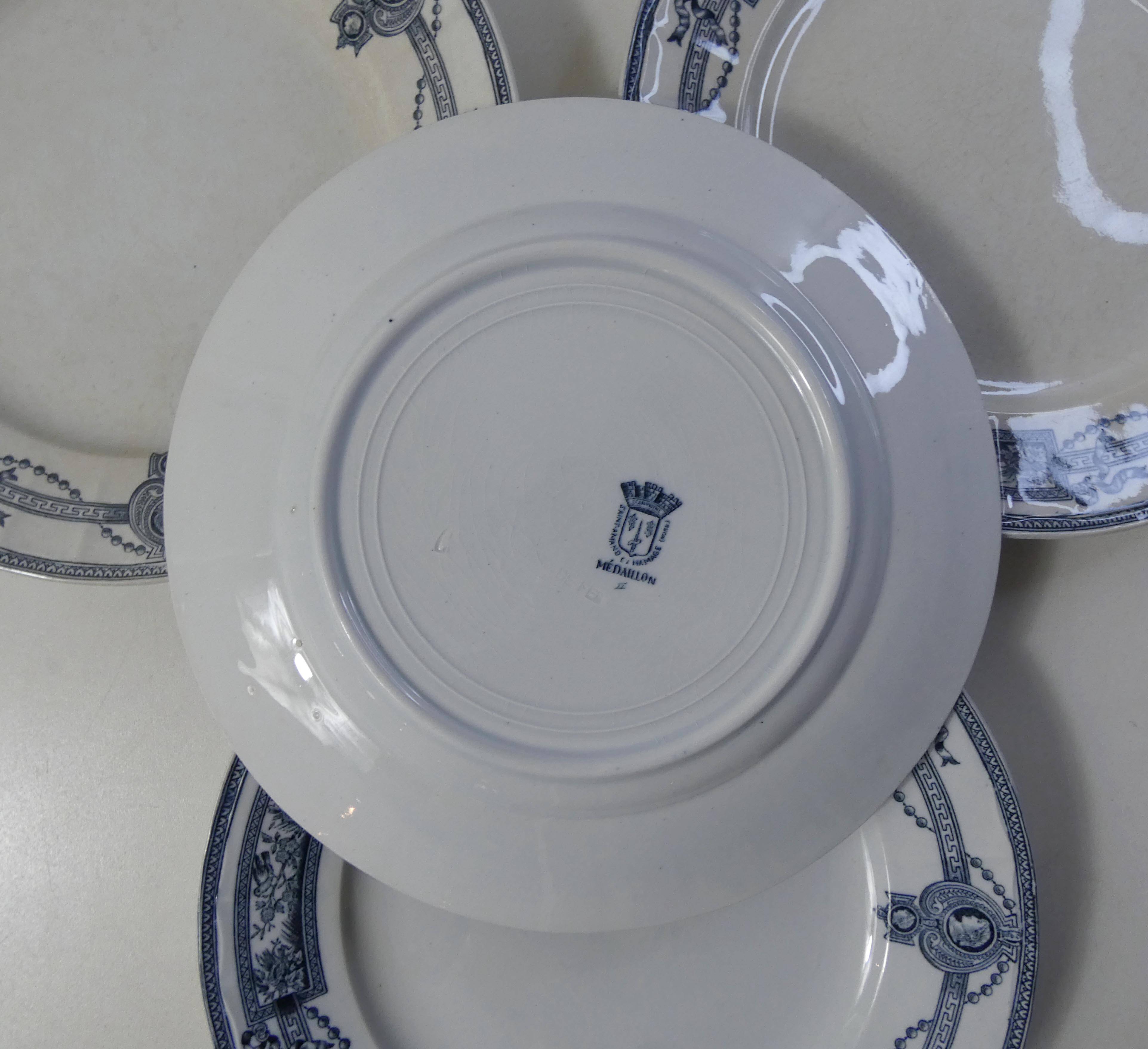 Terre de fer 6 medallion flat plates