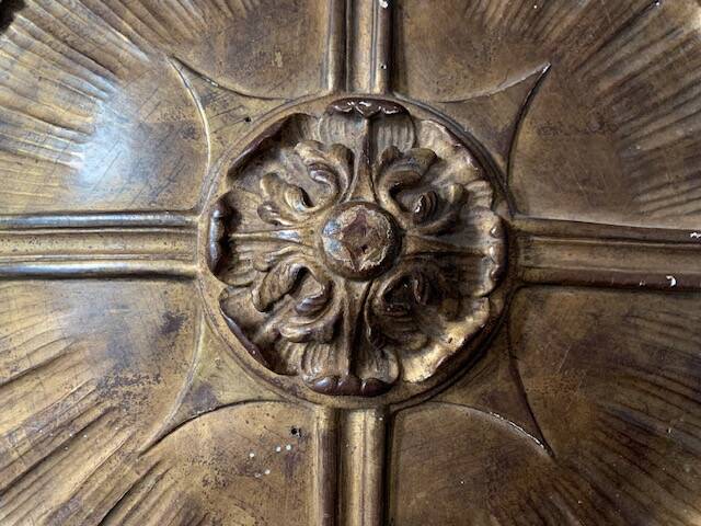 Large vintage ceiling ornament in wood and gilded resin, Louis XIV style