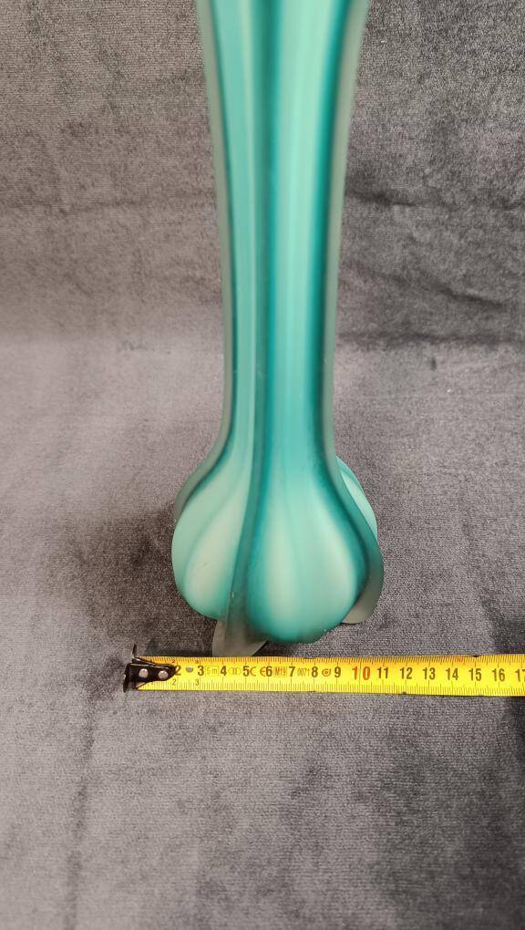 Glass vase