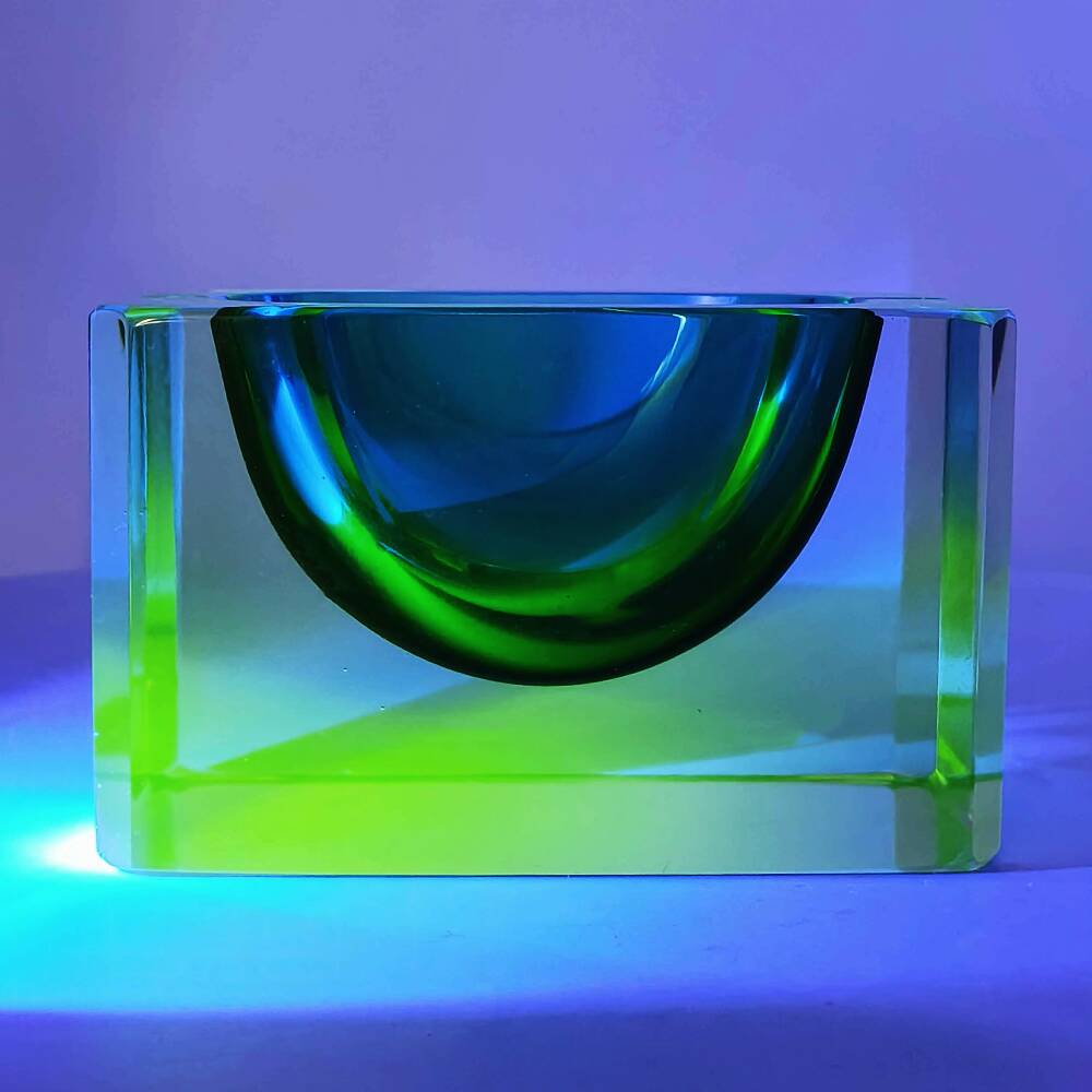 1960s Rare Rectangular Uranium Multifaceted Ashtray in Murano Glass