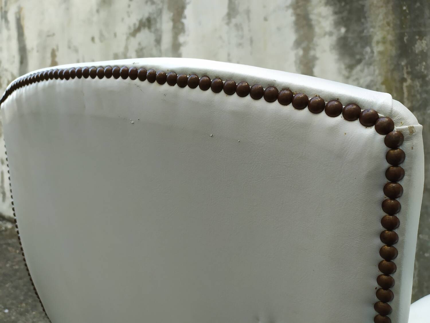 Paire de fauteuils Louis XVI