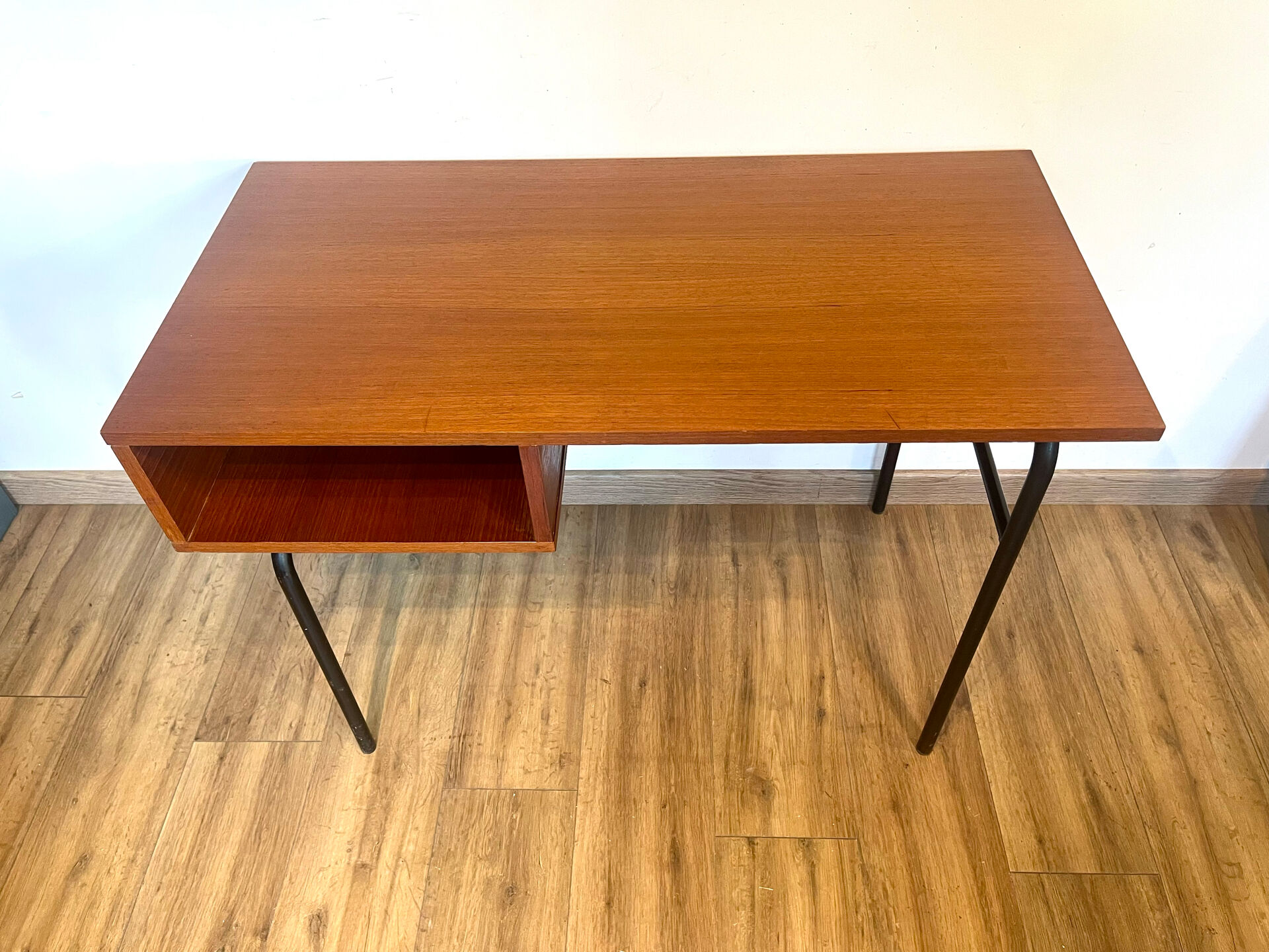 Modernist desk