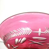 Coupe en verre rose taillé