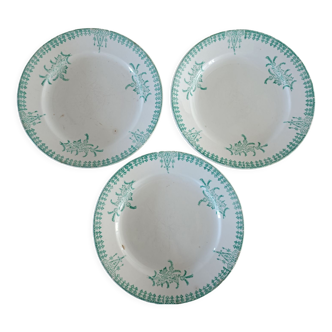 Lot trois assiettes terre de fer Onnaing