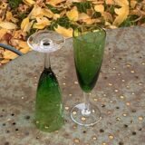 Set of 7 champagne flutes in colored glass and transparent base, vintage