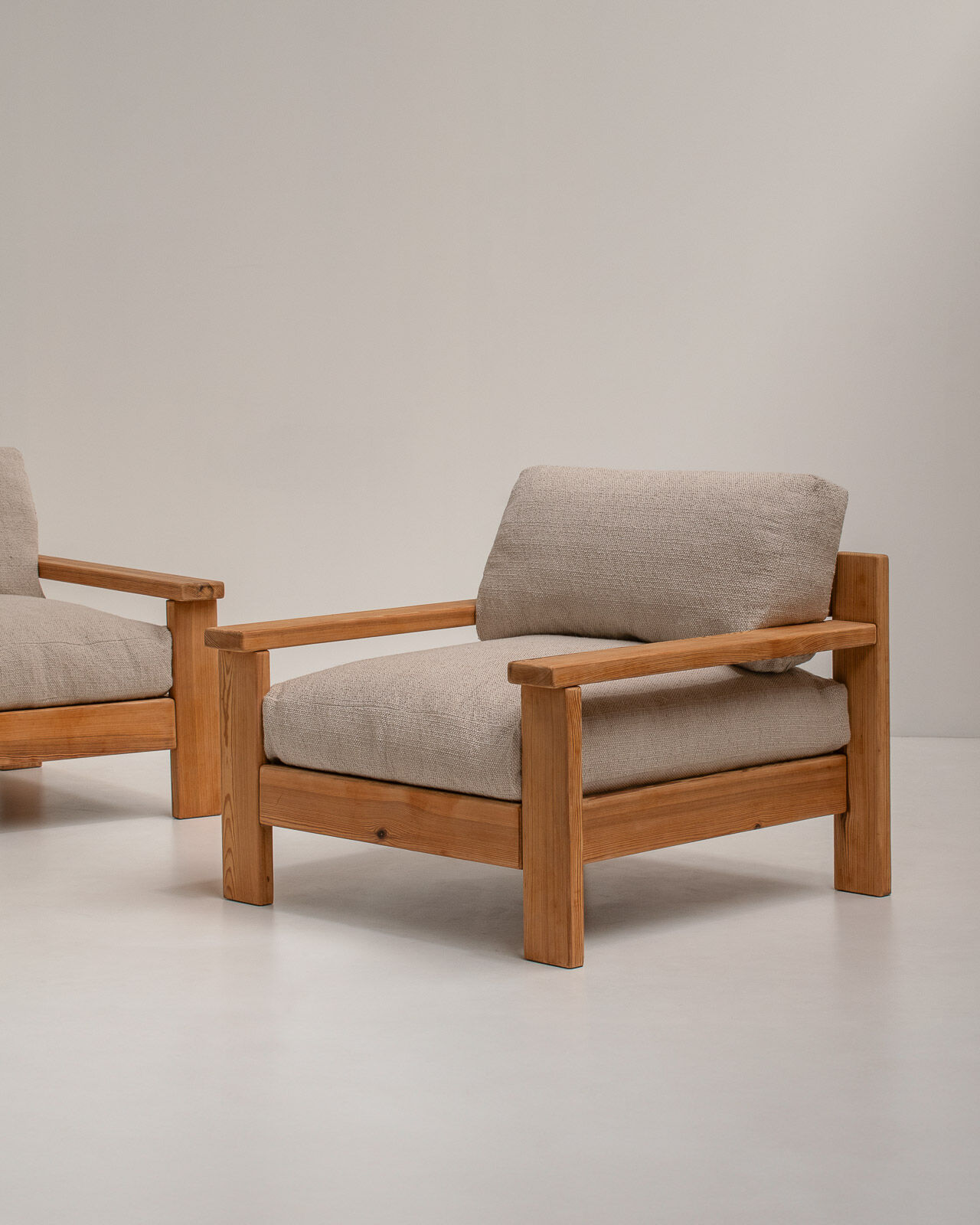 Minimalistic Mid-century Modern Lounge Chairs in Natural Wood, Italy, 1970s