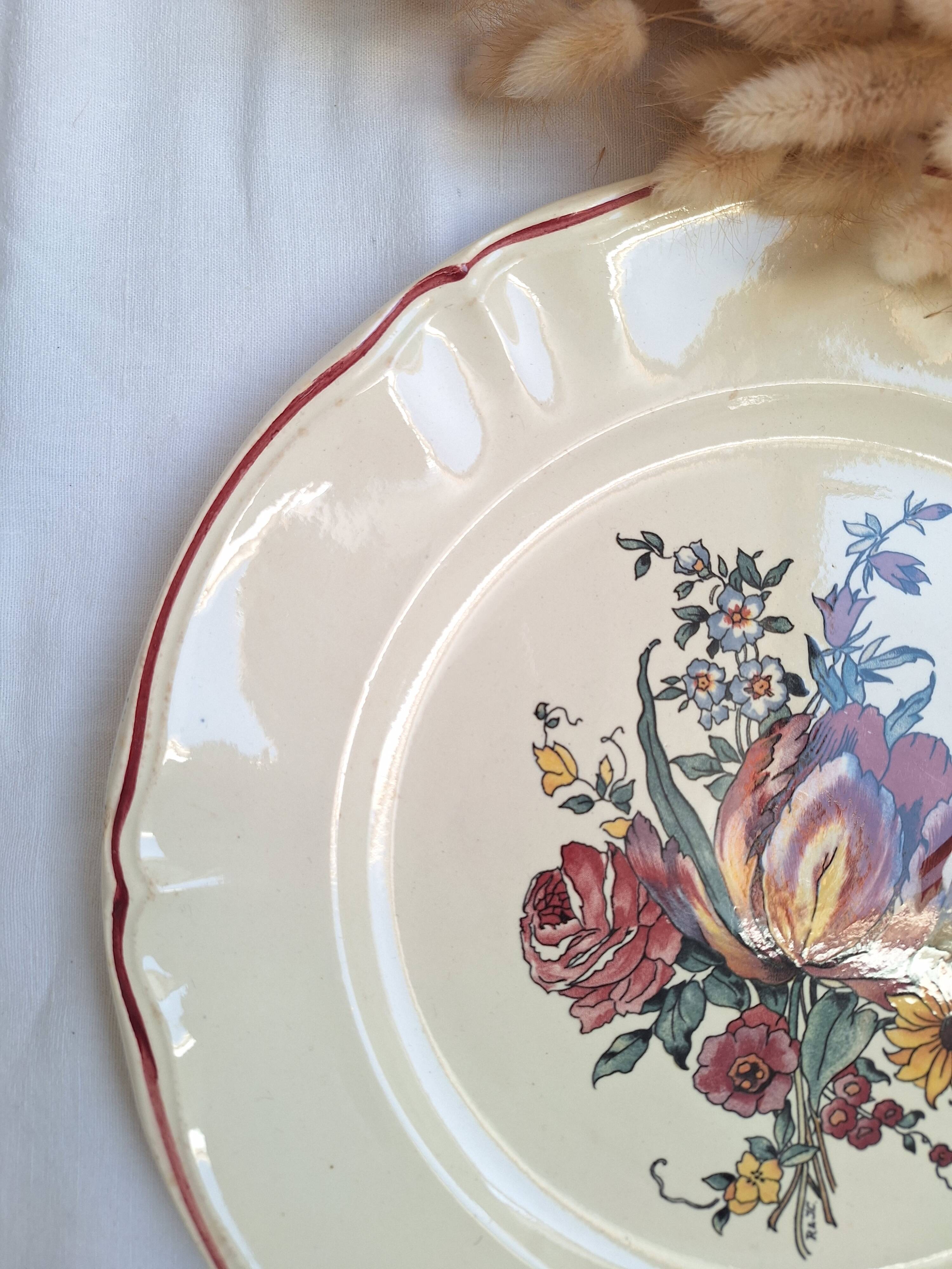Round plate Digoin Sarreguemines Model Lorraine