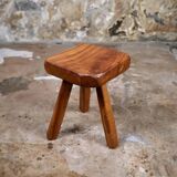 Brutalist stool in solid elm, French work from the 1960s