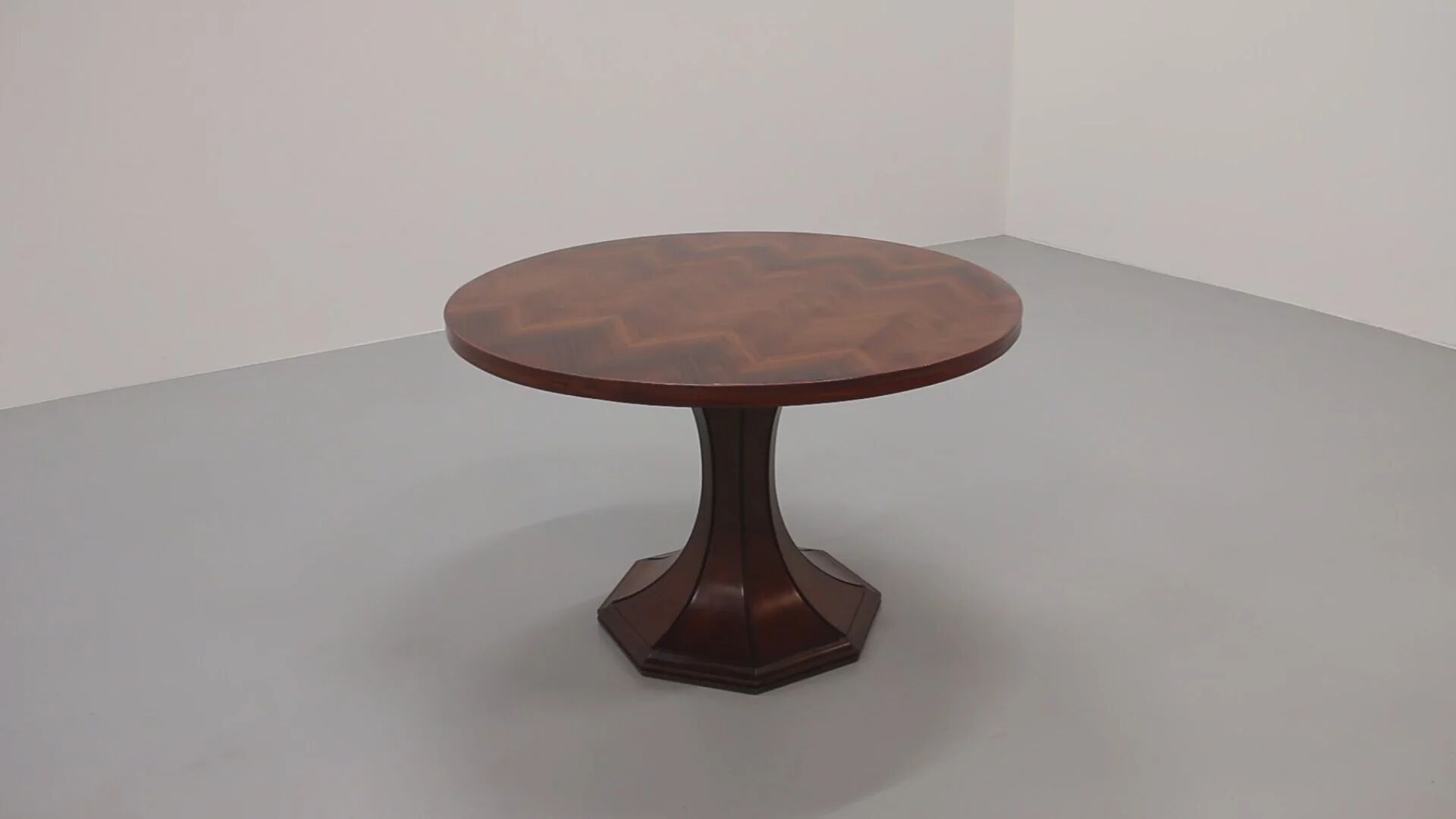 Table à manger italienne du milieu du siècle par Carlo De Carli