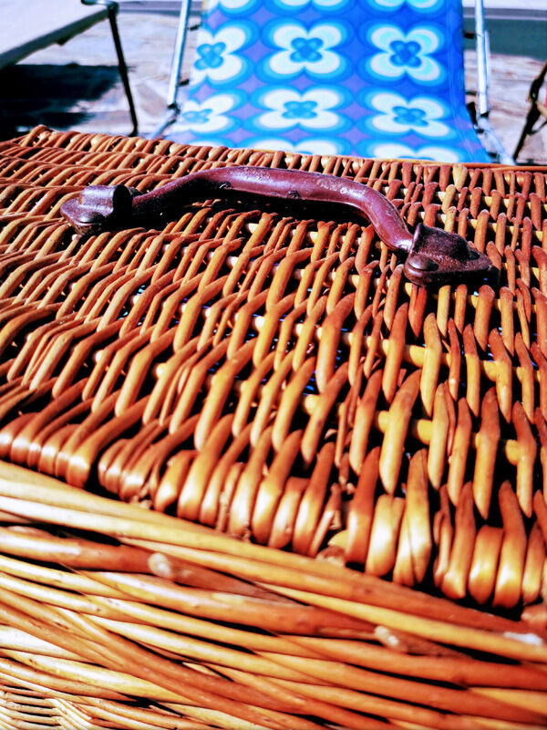 Wicker picnic basket